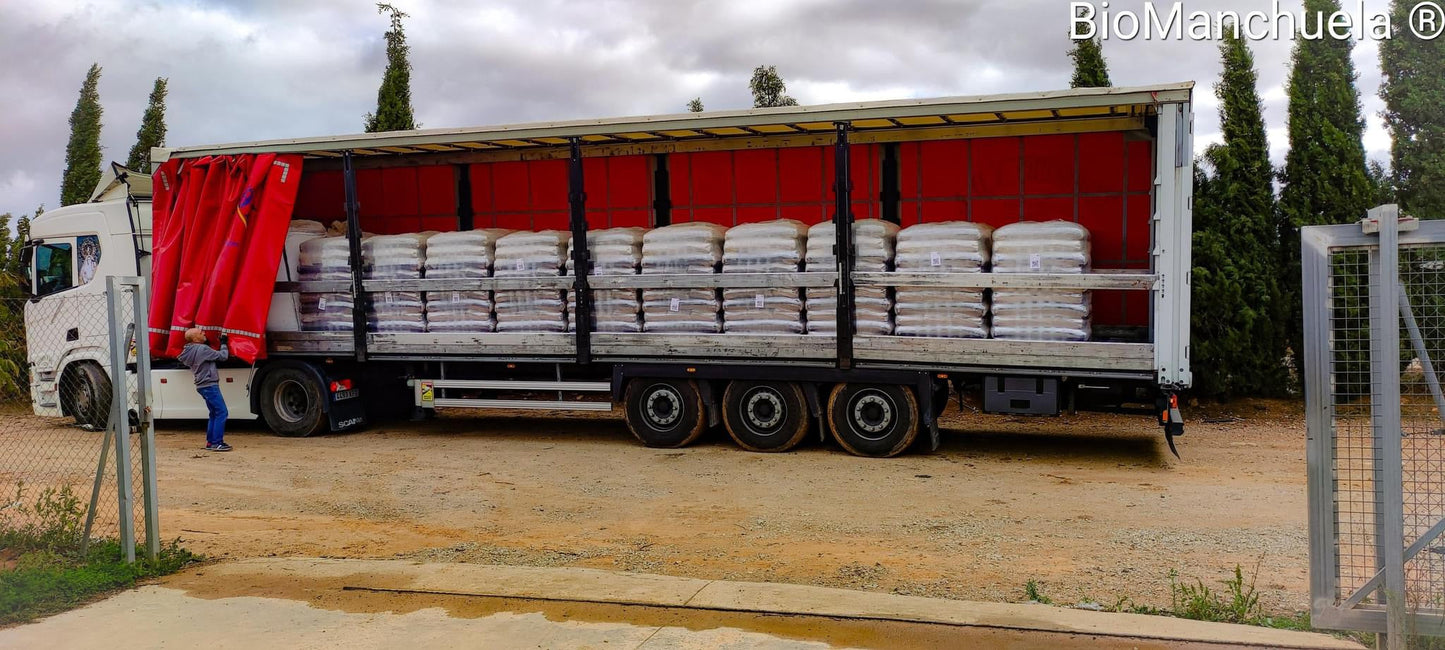1 Camión con 24 palet de bioforestal SACOS DE 15 KG certificado