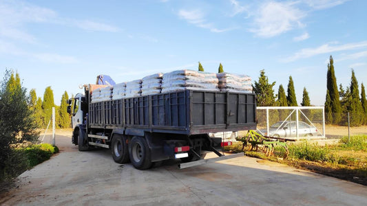 2 Camión con 24 palet de cyl pellet SACOS DE 15 KG certificado